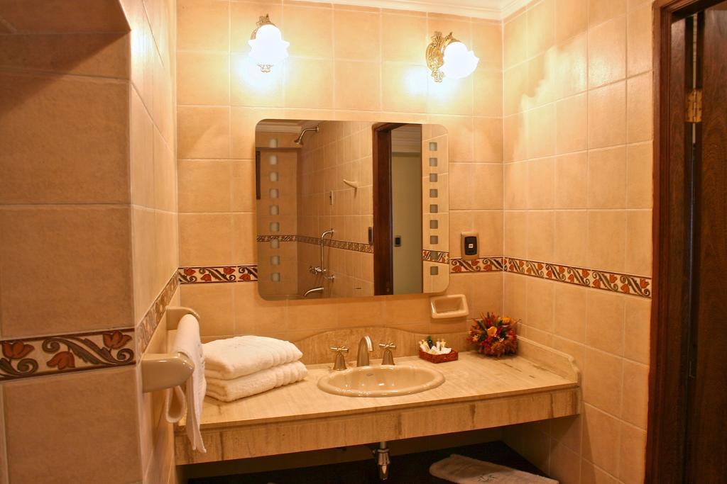 סוקרה San Marino Royal Hotel מראה חיצוני תמונה