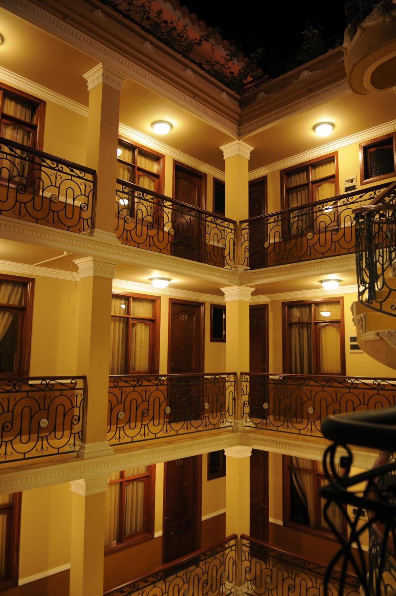 סוקרה San Marino Royal Hotel מראה חיצוני תמונה