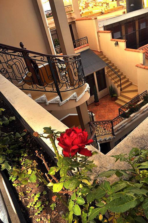סוקרה San Marino Royal Hotel מראה חיצוני תמונה