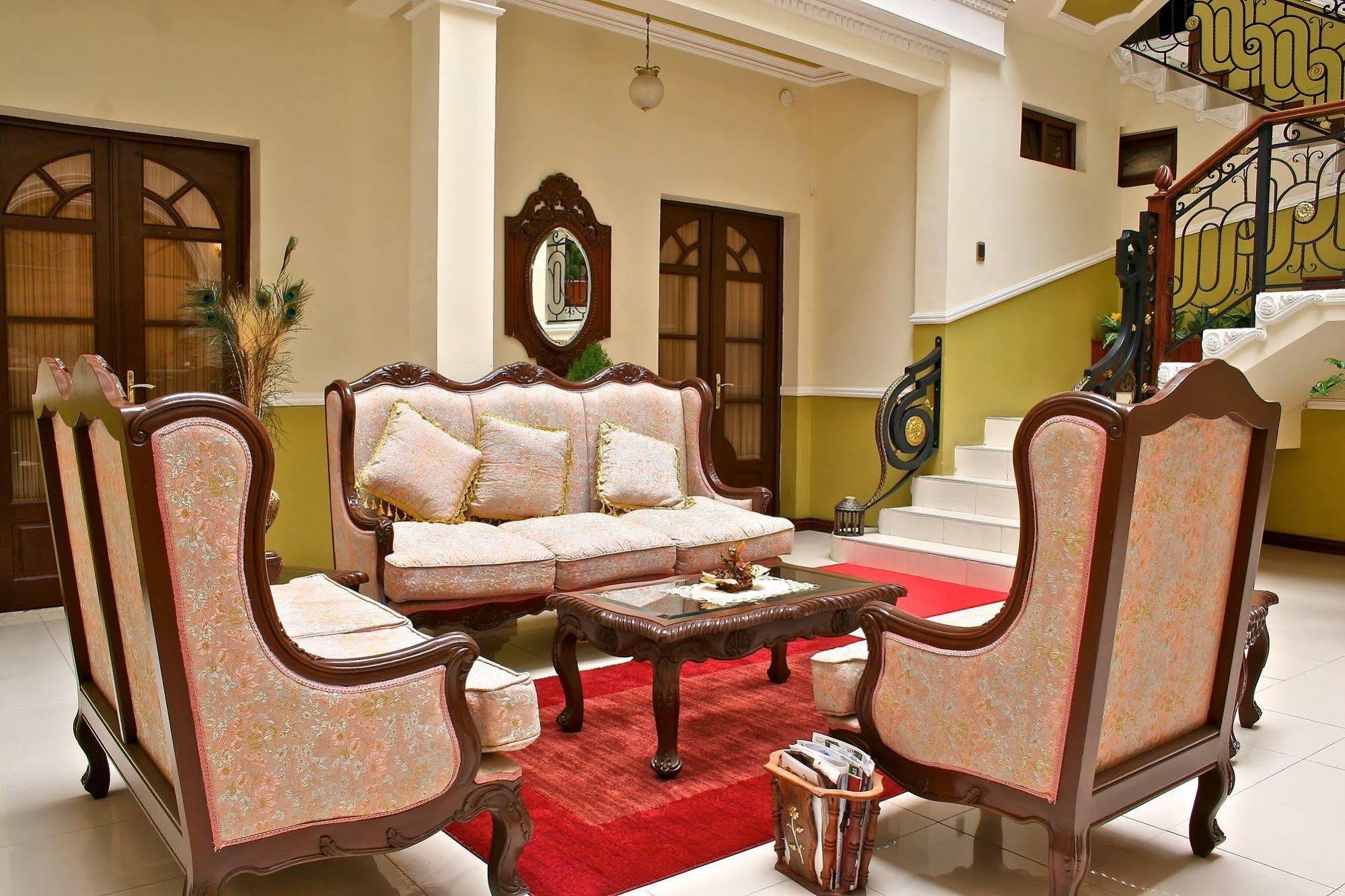 סוקרה San Marino Royal Hotel מראה חיצוני תמונה